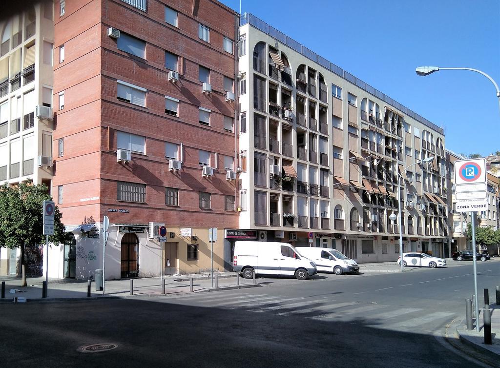 Apartamento Buhaira Seville Luaran gambar