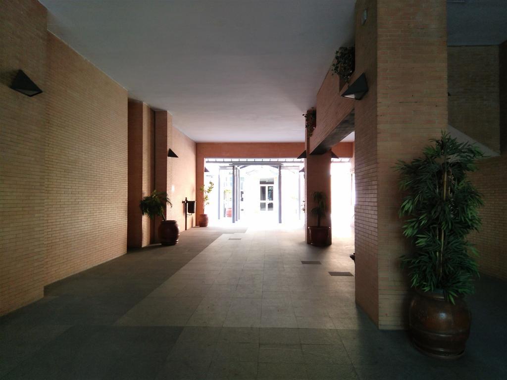 Apartamento Buhaira Seville Luaran gambar