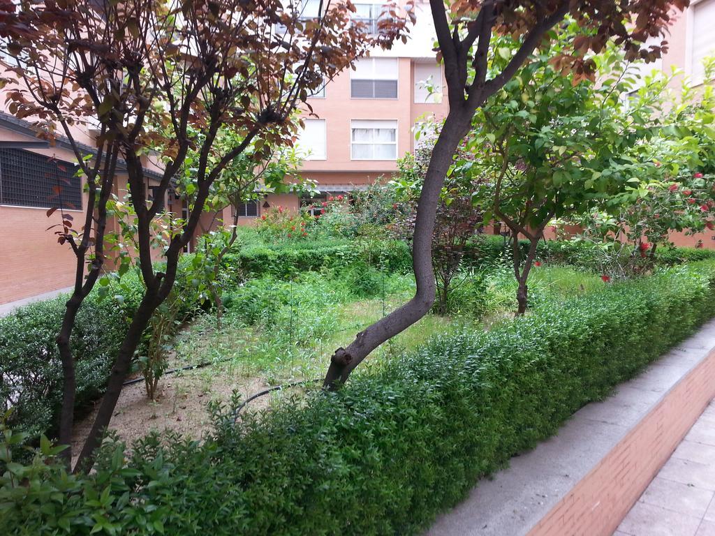 Apartamento Buhaira Seville Luaran gambar