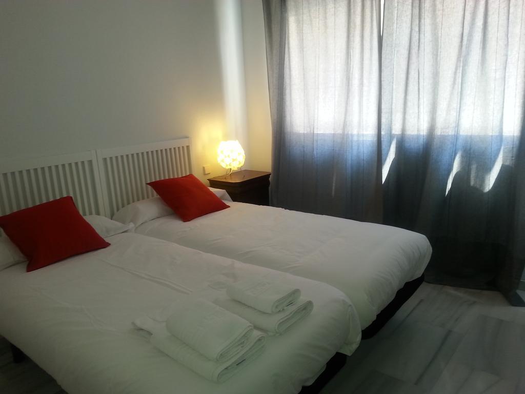 Apartamento Buhaira Seville Luaran gambar
