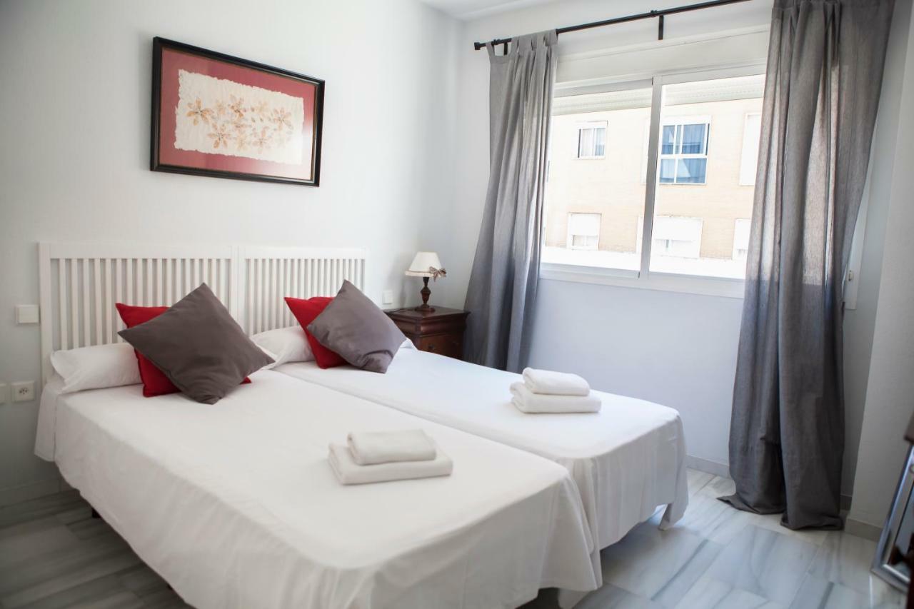 Apartamento Buhaira Seville Luaran gambar