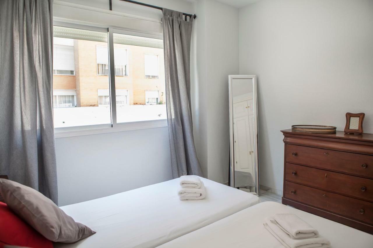 Apartamento Buhaira Seville Luaran gambar