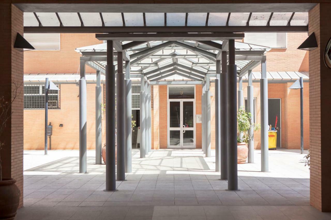 Apartamento Buhaira Seville Luaran gambar